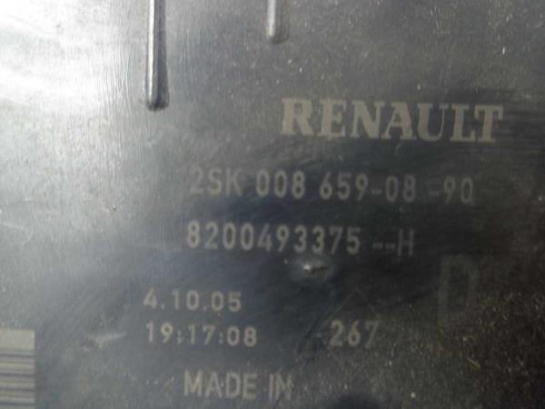 FEU ARRIERE DROIT RENAULT - Vue 2